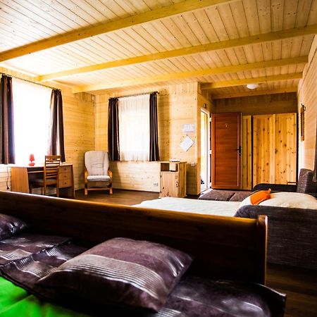 Szatmar Beregi Elmenyliget Aparthotel Fehérgyarmat Exteriör bild