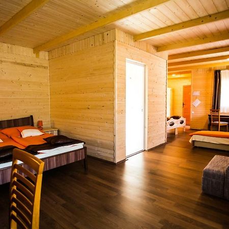 Szatmar Beregi Elmenyliget Aparthotel Fehérgyarmat Exteriör bild