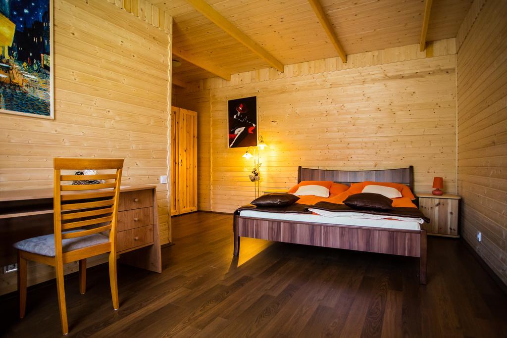 Szatmar Beregi Elmenyliget Aparthotel Fehérgyarmat Exteriör bild